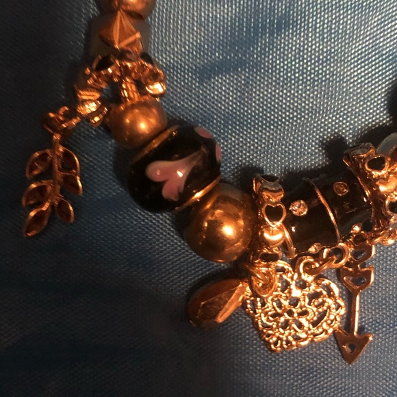 Costume Charm Bracelet- 532 $20 or $15 w/offer - Picture 2 of 2